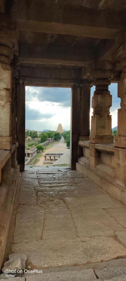 Akash Homestay Hampi Eksteriør bilde