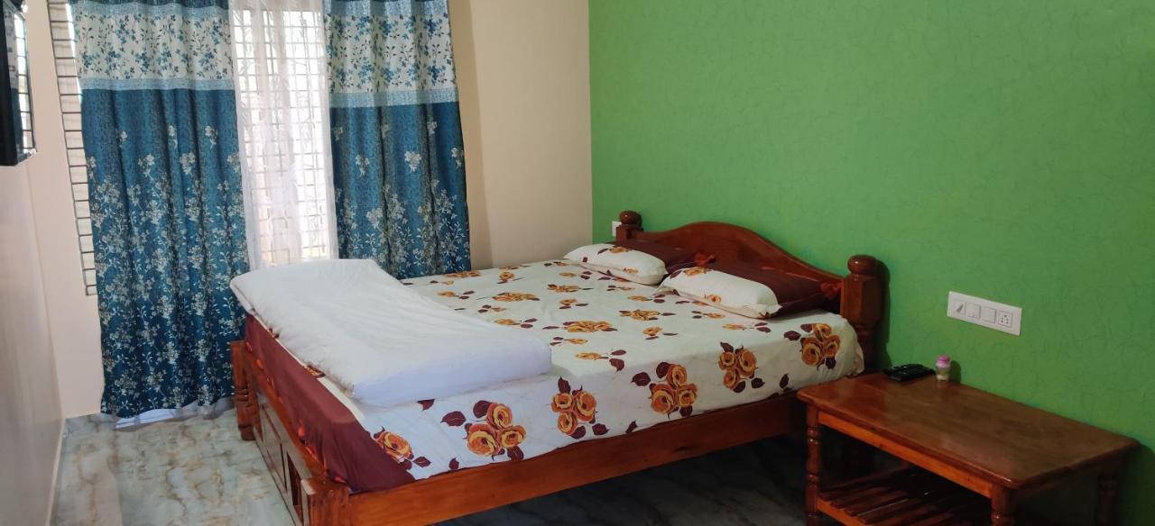 Akash Homestay Hampi Eksteriør bilde