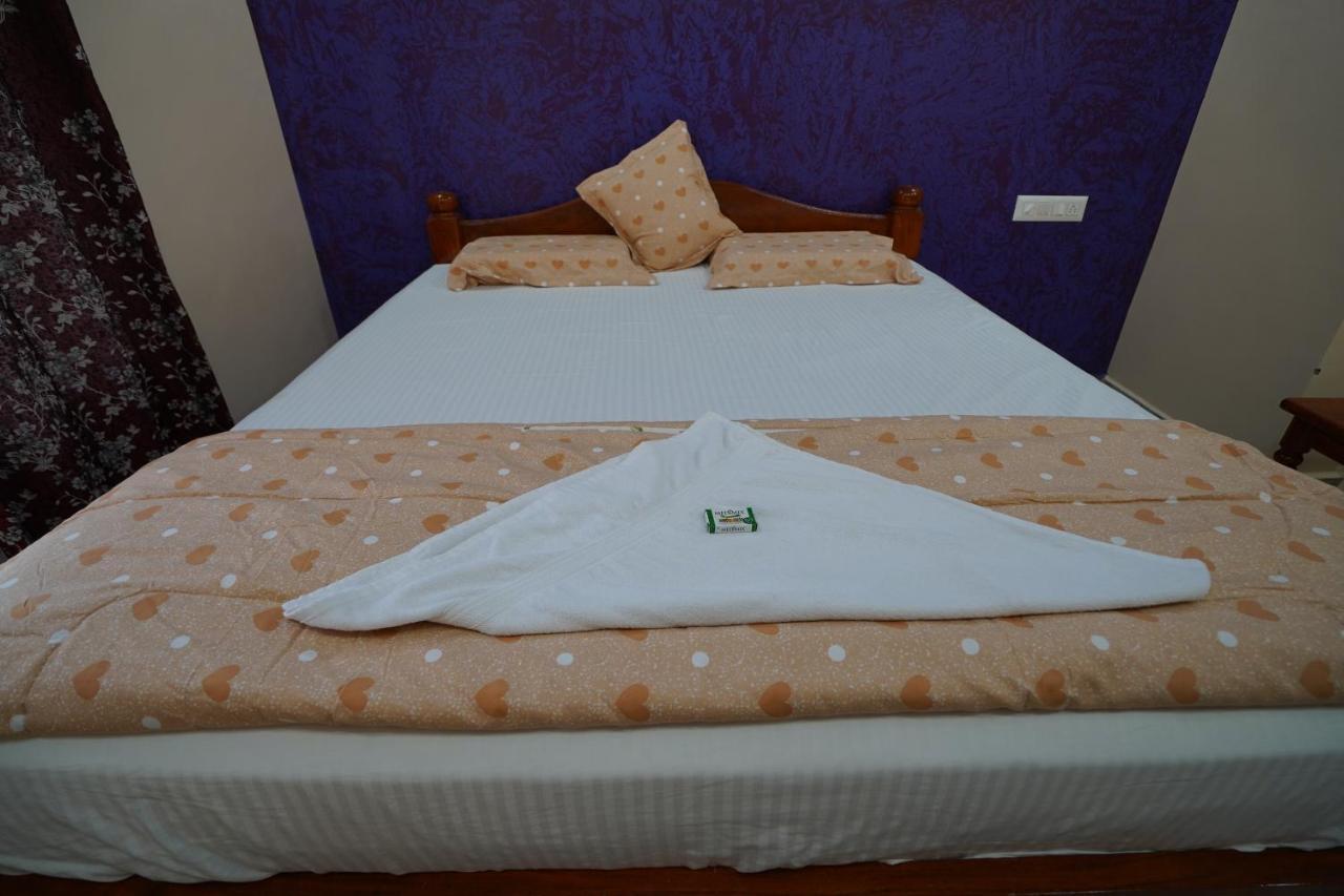 Akash Homestay Hampi Eksteriør bilde