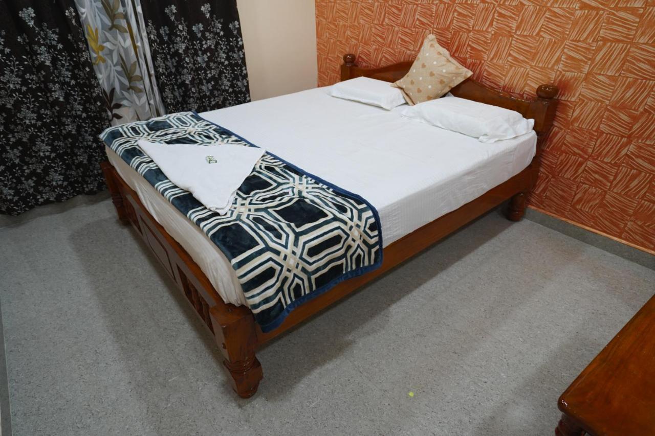 Akash Homestay Hampi Eksteriør bilde