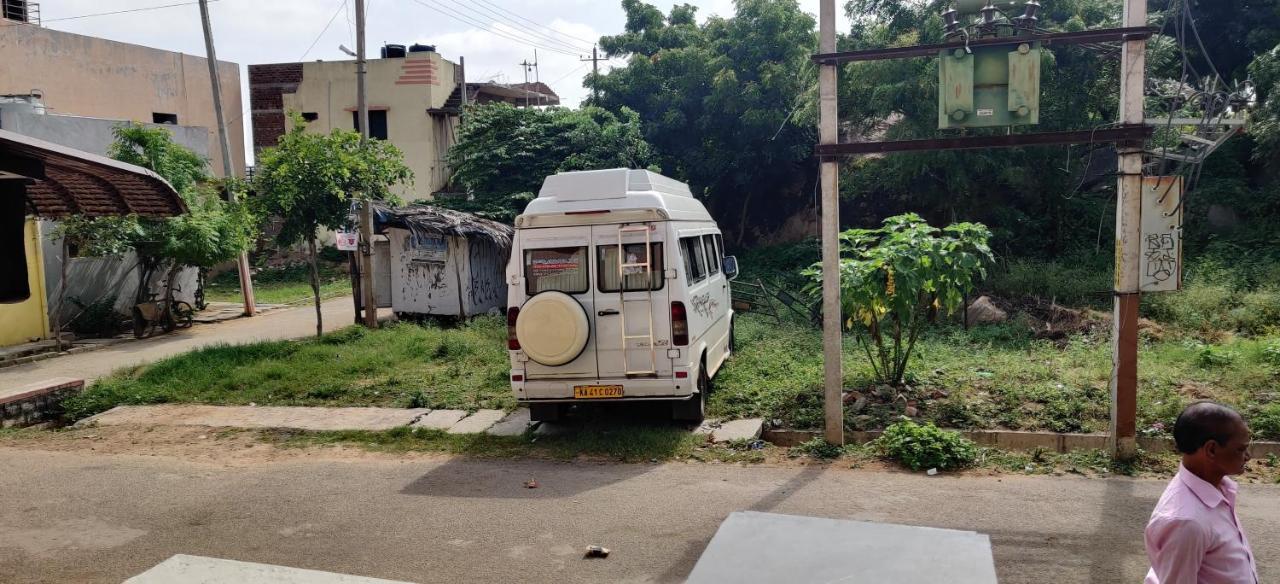 Akash Homestay Hampi Eksteriør bilde
