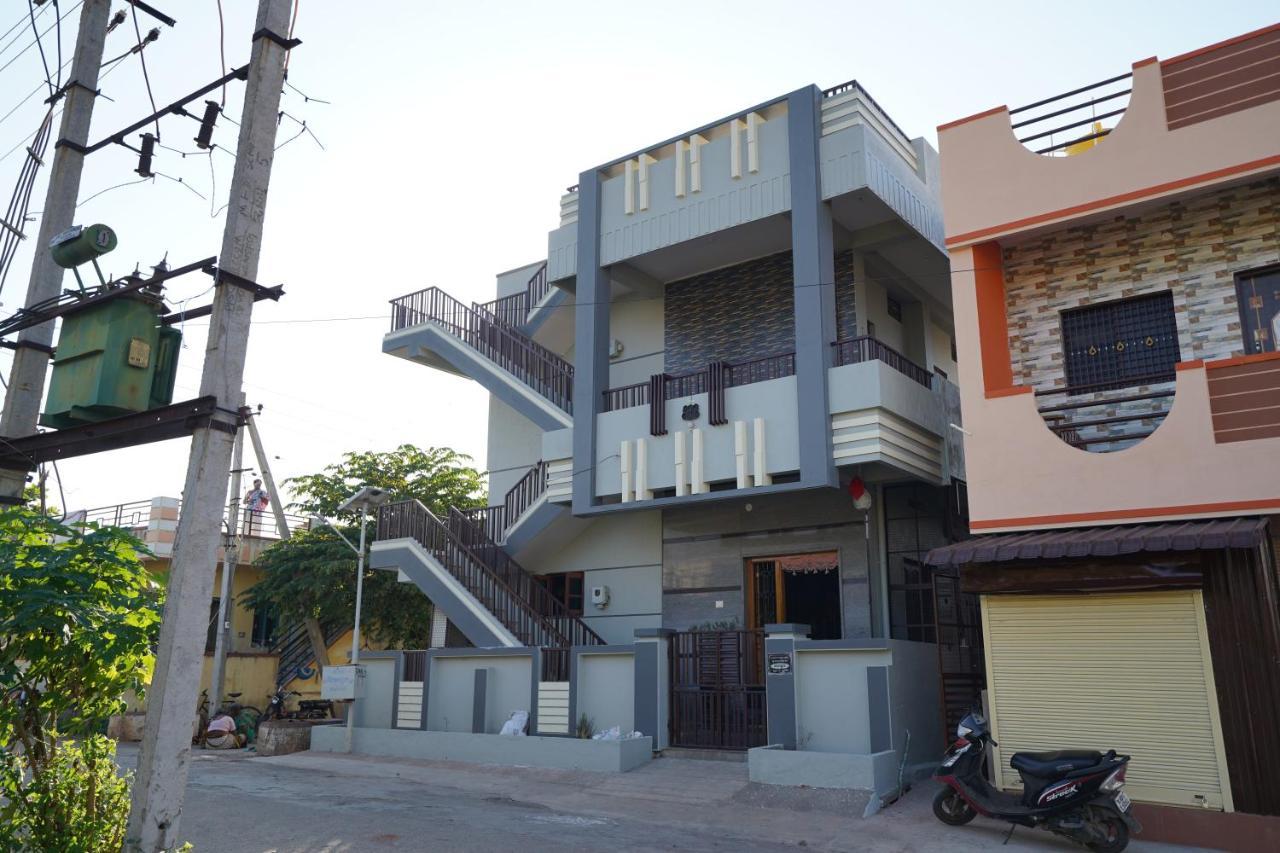 Akash Homestay Hampi Eksteriør bilde